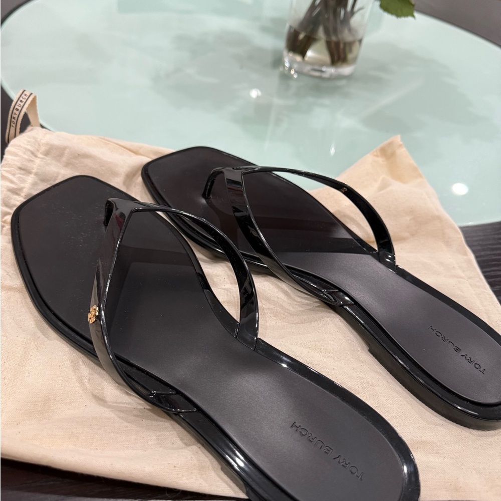 Tory Burch Roxanne Flip flop patent Black Sandals